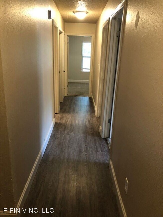 Building Photo - 4 br, 2 bath House - 106 Barnsbury Ct