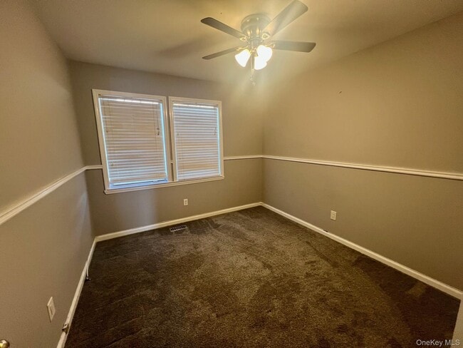 Building Photo - 28 Stratford Rd