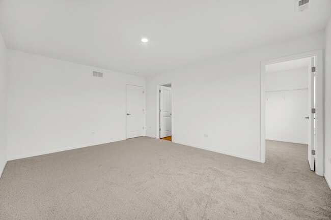 Building Photo - 25712 W Yorkshire Dr