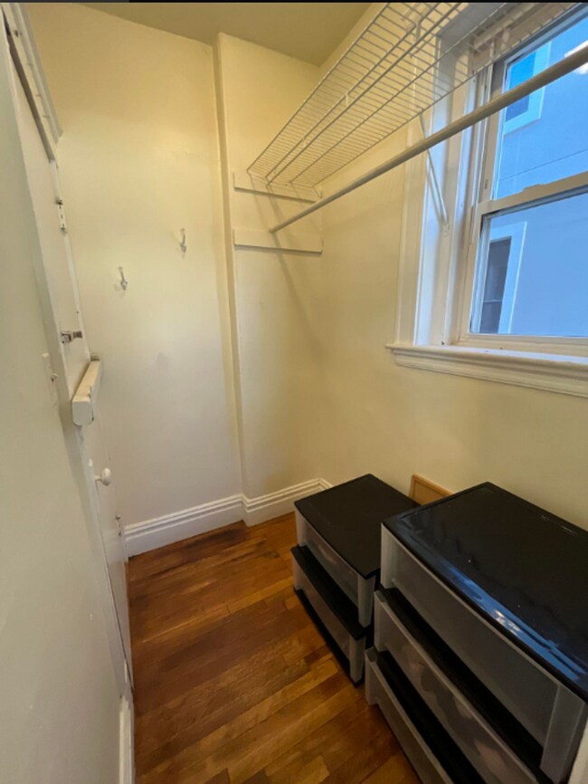 Building Photo - Great 2 Bed in Allston for September 1, 2026