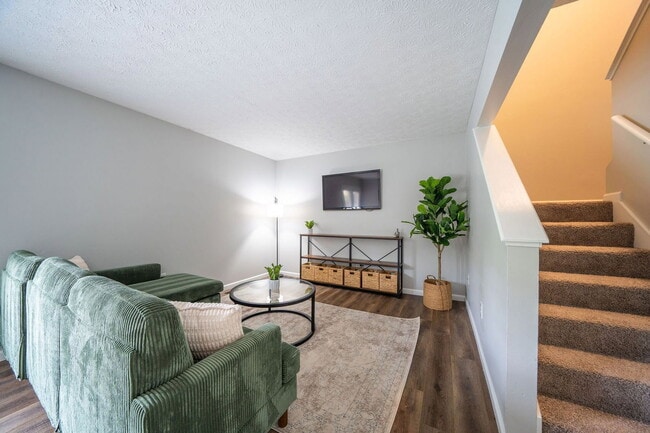 Building Photo - 3136 Griggsview Ct