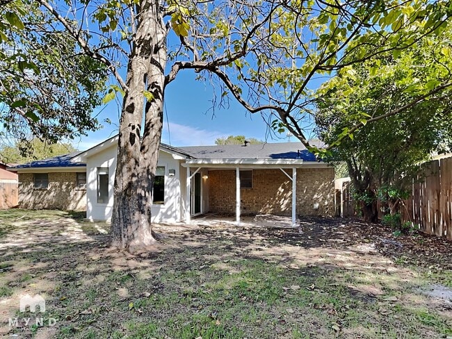 Building Photo - 5213 Wendel Dr