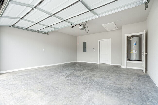 Building Photo - 259 N Wild Goose Ave