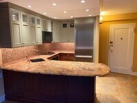 Building Photo - 145 Pinckney St