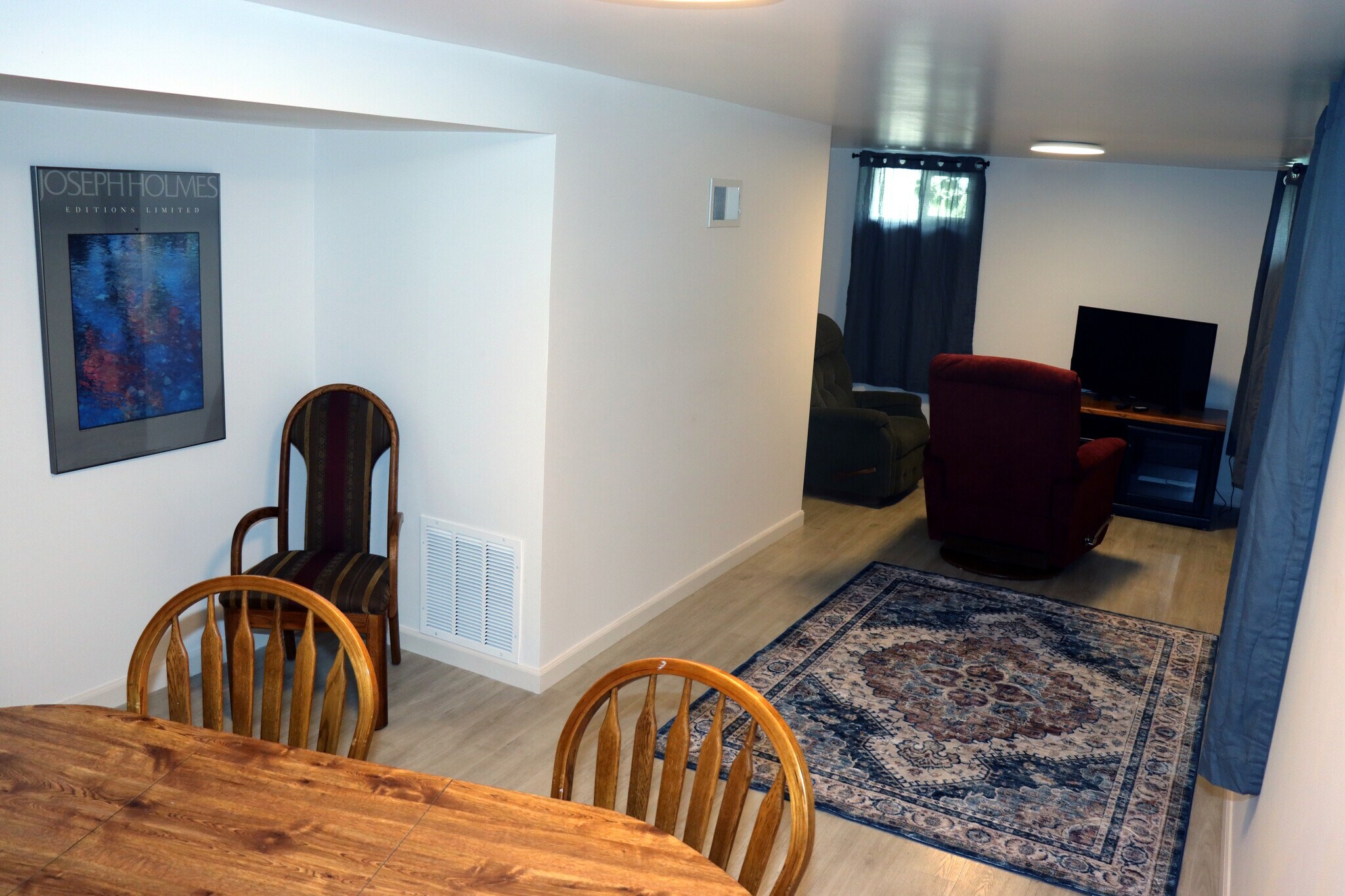 Family Room - 2021 11th Ave N