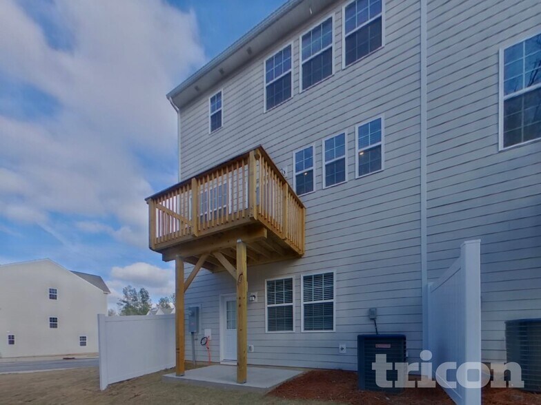 Building Photo - 1041 Bandon Dr