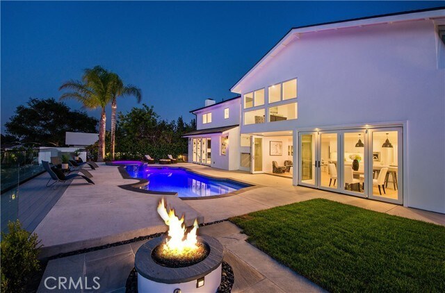 Building Photo - 16449 Tudor Dr