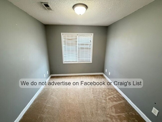 Building Photo - 226 Leggett Dr