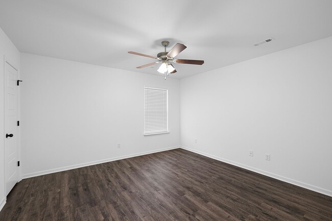 Building Photo - New Townhome For Only $1,399!