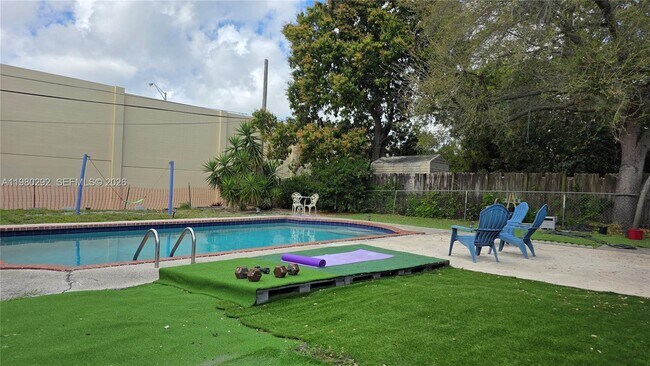 Building Photo - 2100 N 62nd Ave