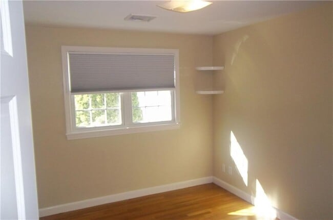 Building Photo - 80 Forest Park Dr