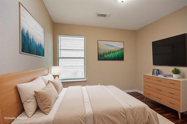 Building Photo - 1207 Bartlett Cove Dr