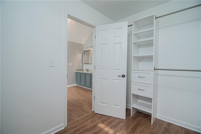 Building Photo - 1790 Tuftstown Ct