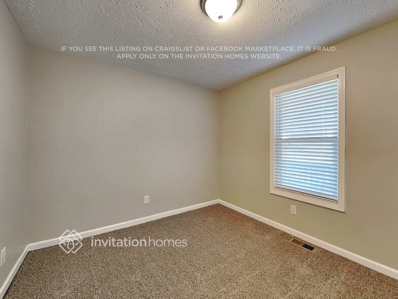 Building Photo - 121 Limestone Ln