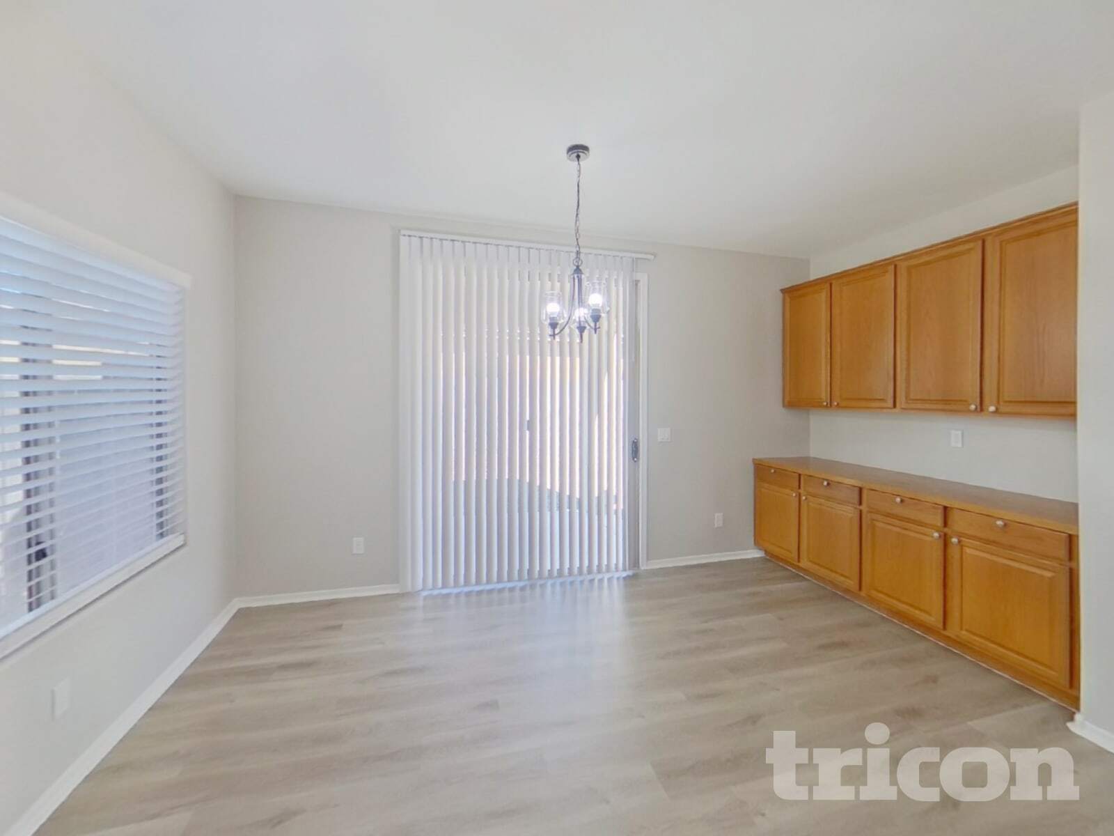 Building Photo - 40086 W Bonneau St