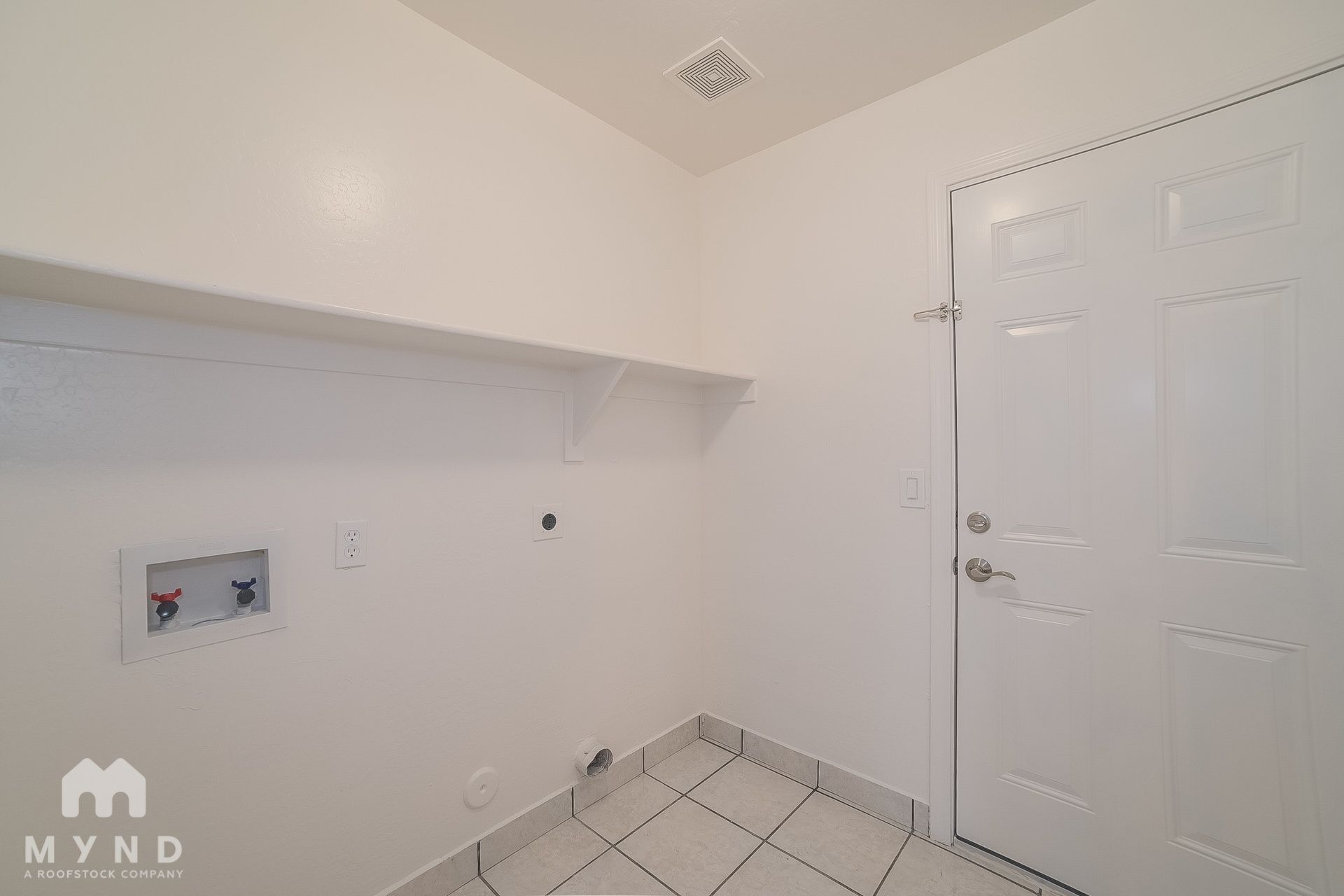 Building Photo - 2236 S 82nd Ln