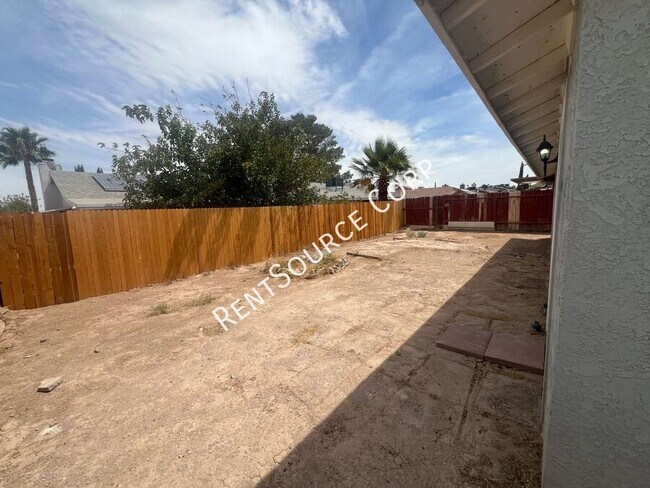 Building Photo - 841 Chateau Way