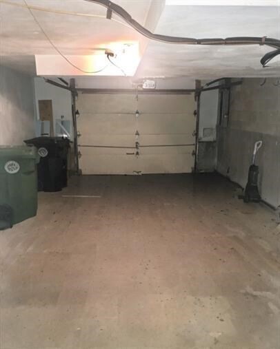 Building Photo - 3 Circuit Ln