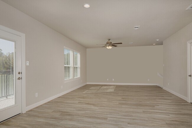 Building Photo - 15770 Old Conroe Rd