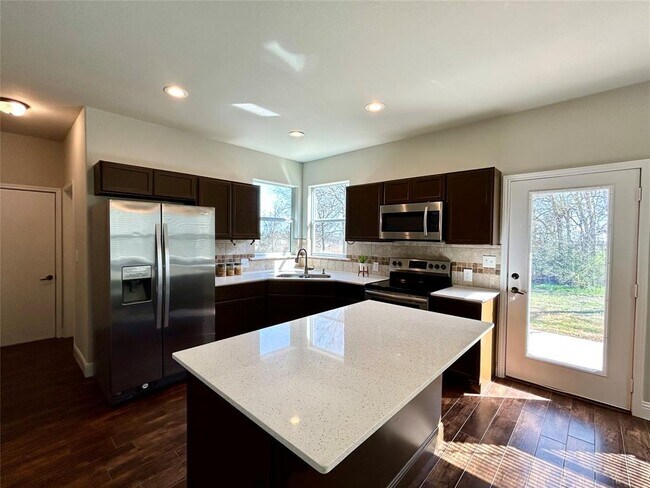 Building Photo - 3805 US-290