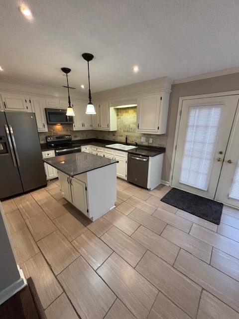 Building Photo - 921 Arnaud St