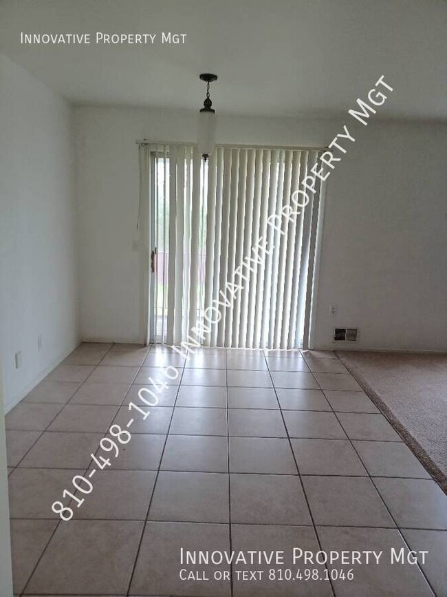 Building Photo - 6009 Holiday Gardens Dr