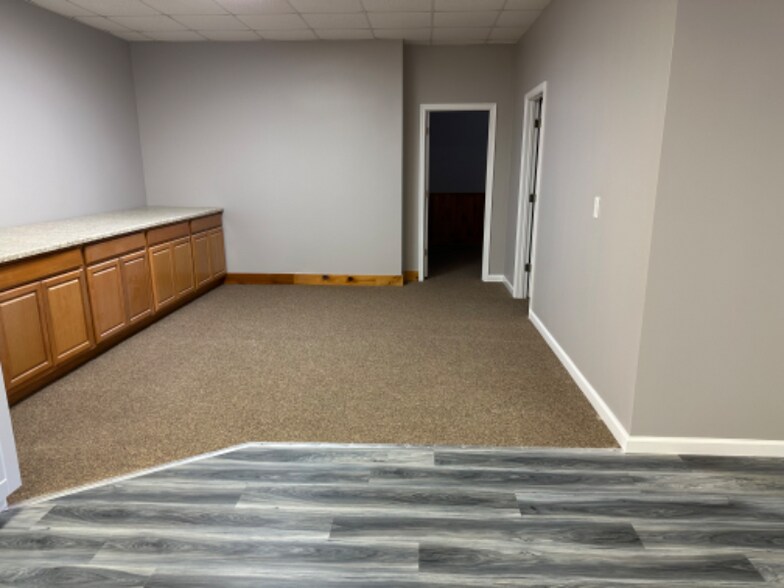 Building Photo - 150 Lighthouse Ln