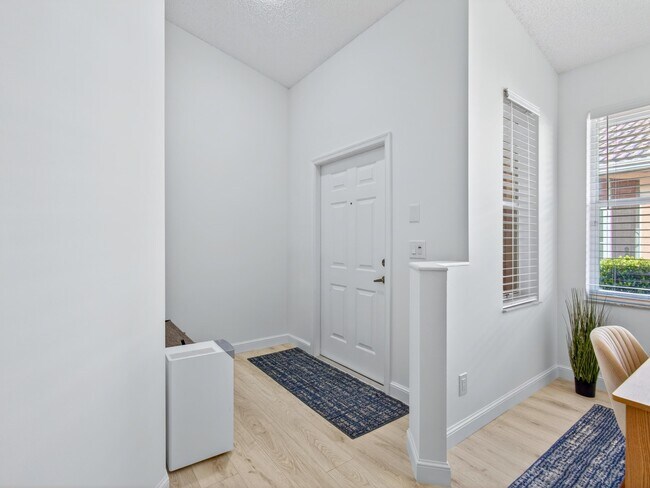 Building Photo - 233 W Coral Trace Cir