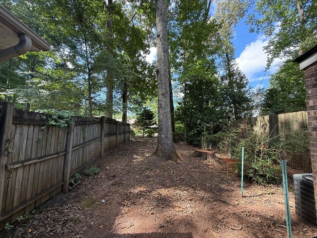 Building Photo - 542 Greentree Terrace
