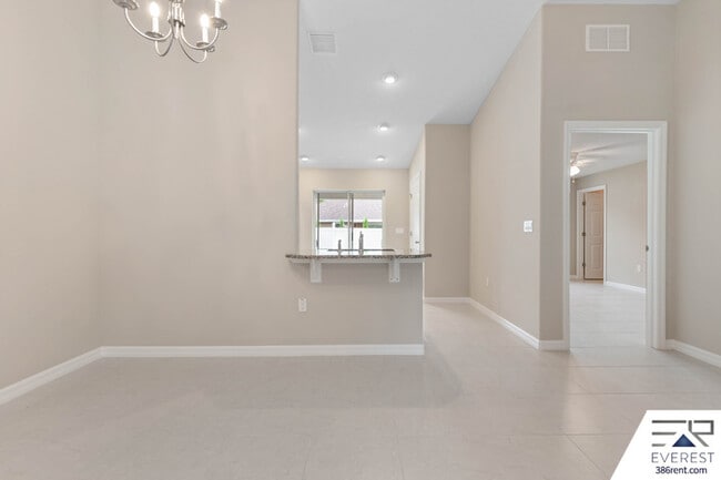 Building Photo - 16 Squanto Pl
