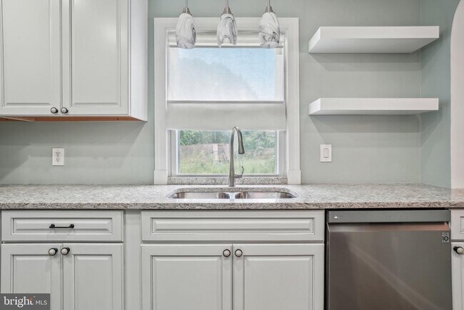 Building Photo - 4006 Dubois Ct