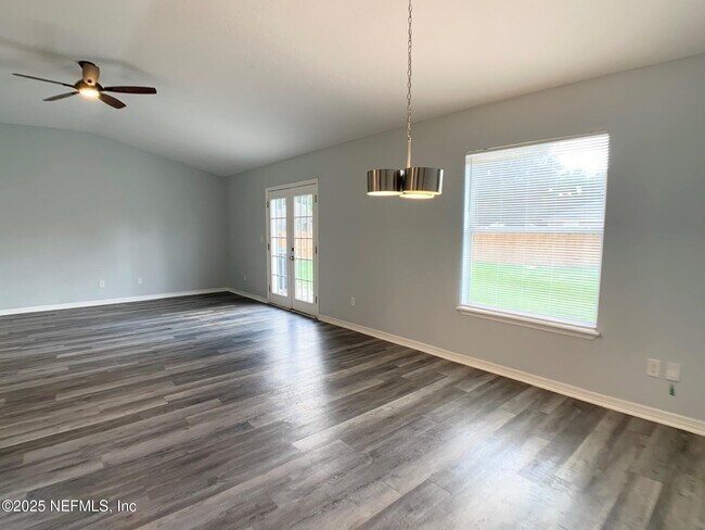 Building Photo - 3201 Deer Creek Dr