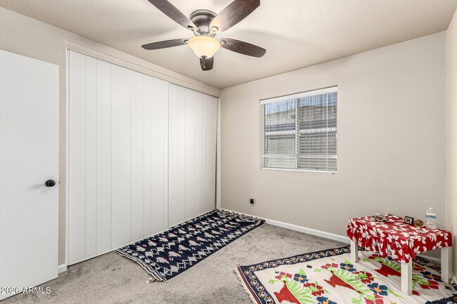 Building Photo - 2502 E Malibu Dr