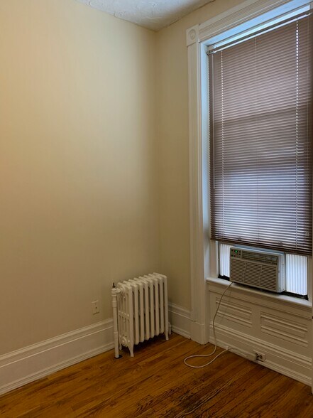 Bedroom 3 - 2325 Ohio Ave