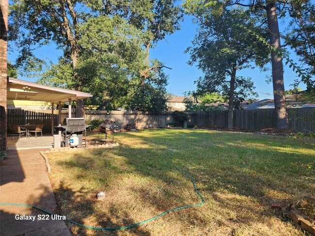 Building Photo - 515 Shady Glade Dr