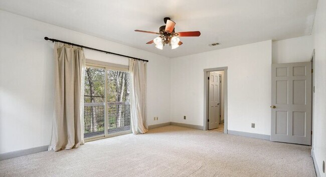 Building Photo - 13918 Hummingbird Ln