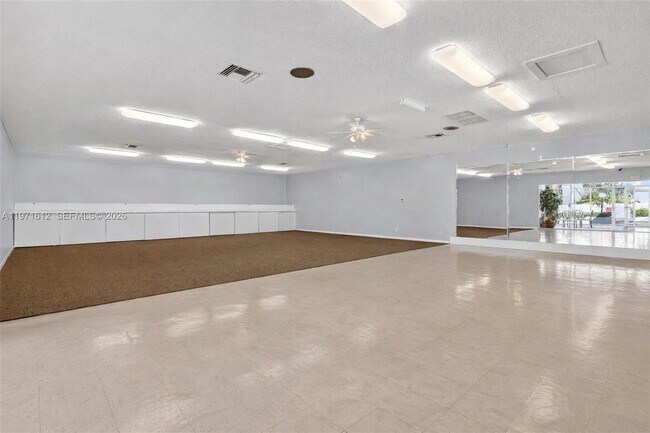 Building Photo - 896 N Federal Hwy