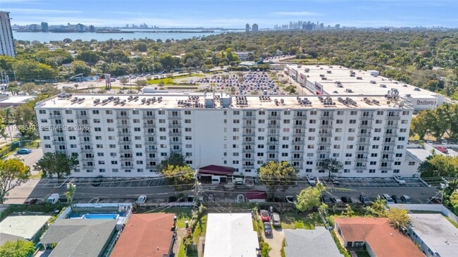 Building Photo - 1251 NE 108th St