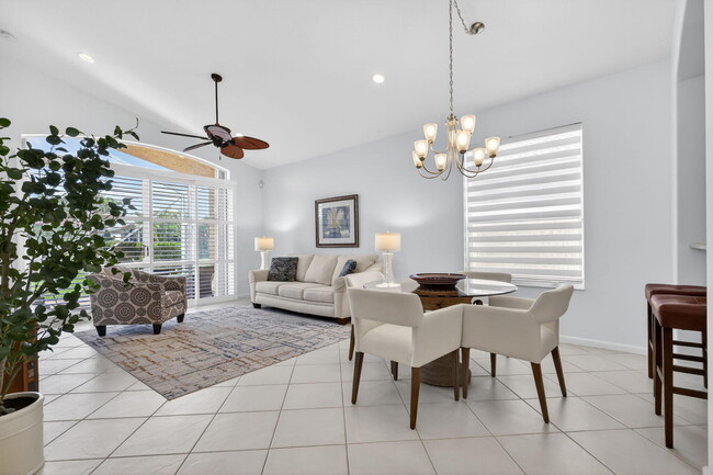 Building Photo - 7116 Cataluna Cir