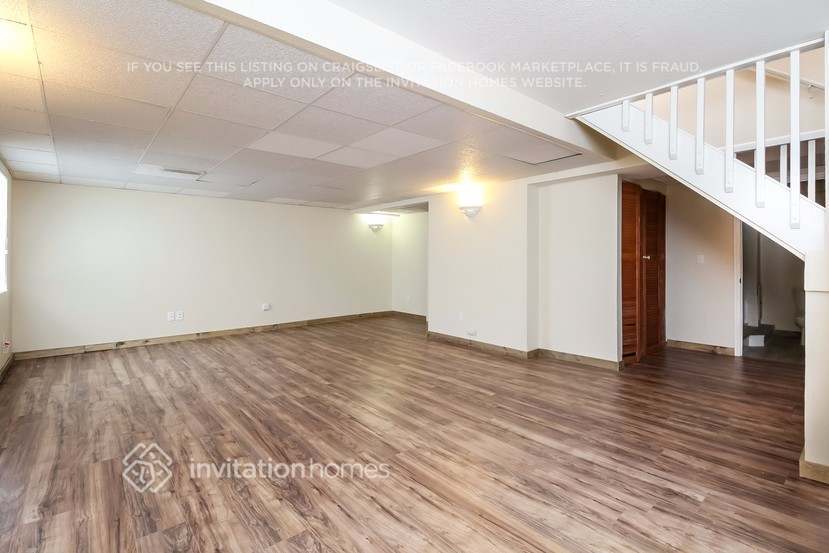 Building Photo - 5325 W 115th Pl