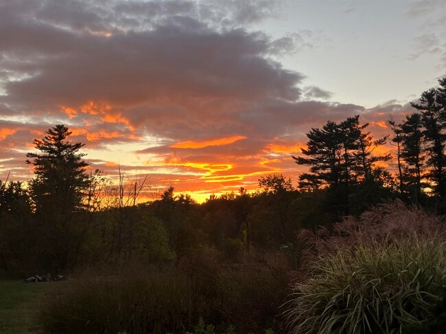 Building Photo - 26 N Main St