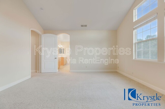 Building Photo - 6335 Newhaven Ln