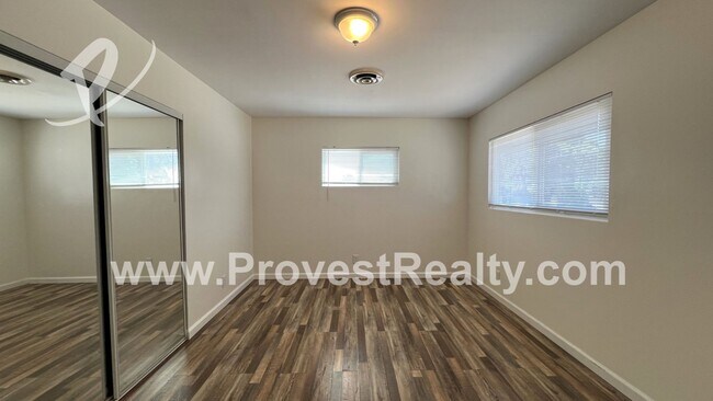 Building Photo - Nice 3 Bed, 2 Bath Home in Hesperia!!