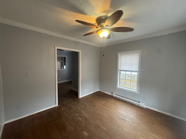 Building Photo - Move In Special 1/2 Off First Full Months' Rent with move in by 4/15/2026- Pet Friendly, Fenced-i...