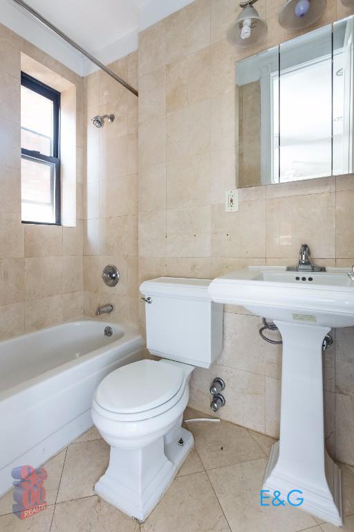 Building Photo - 1 bedroom in New York NY 10019