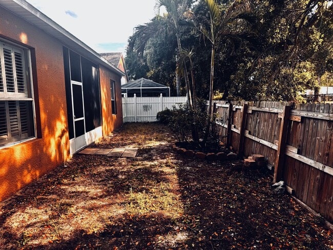 Building Photo - AVAILABLE NOW