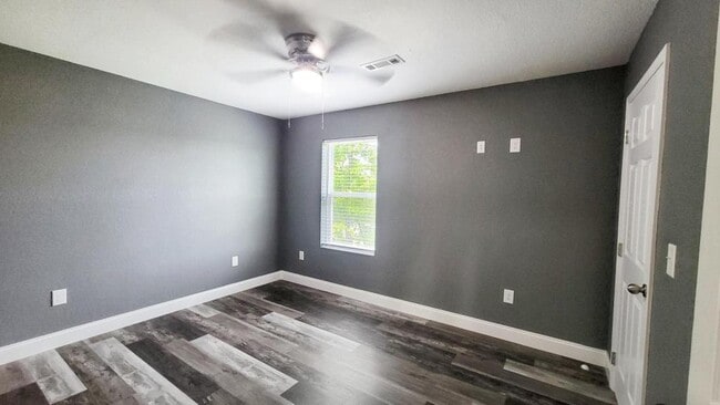 Building Photo - 537 Old Knoxville Hwy