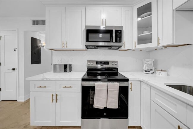 Building Photo - 4924 Shetland Ave