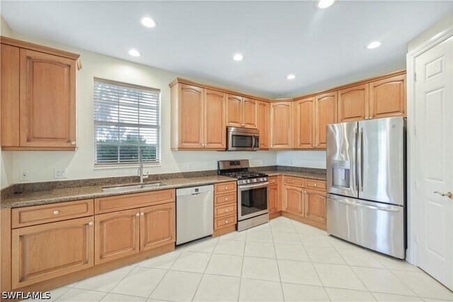 Building Photo - 9142 Cherry Oaks Ln