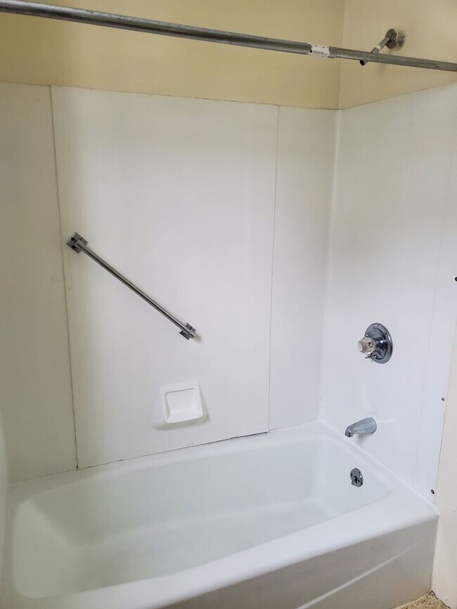 Building Photo - 64 Spring St